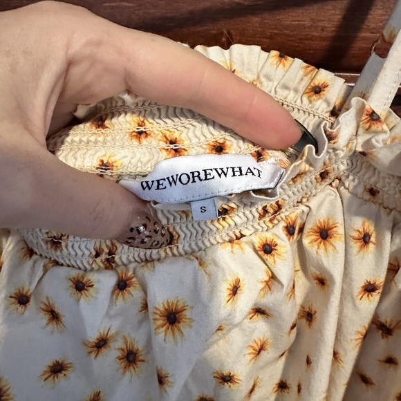 New We Wore What Daisy Print Floral Smocked Midi Dress - Picture 3 of 4